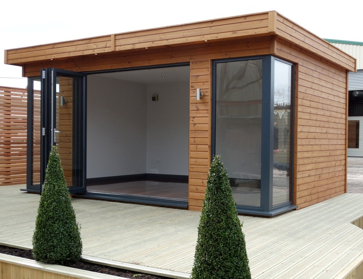 contemporary-garden-room-showroom-tunstall-garden-offices